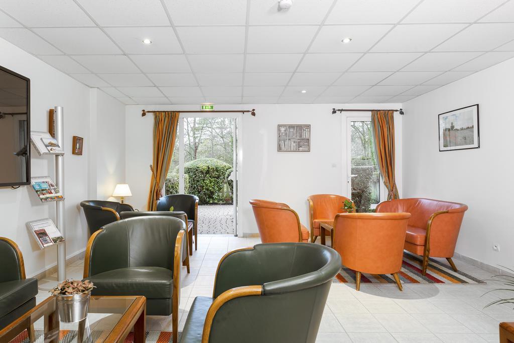 Karma Manoir Des Deux Amants Aparthotel Connelles Εξωτερικό φωτογραφία