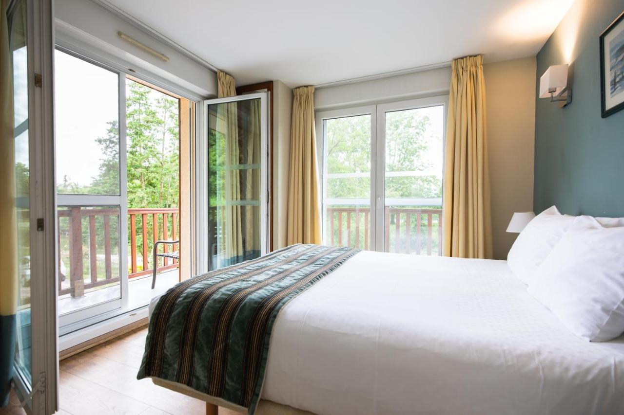 Karma Manoir Des Deux Amants Aparthotel Connelles Εξωτερικό φωτογραφία